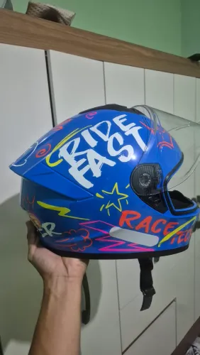 Vendo Capacete Novo