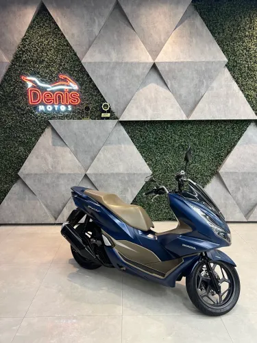 Vendo ou Troco PCX 160 DLX 2023.