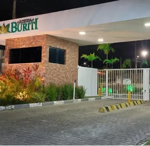 Alugo casa no condomínio Reserva Buriti no Jardim Brasil
