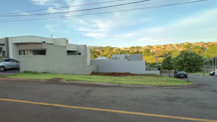 Terreno Condomínio Morada das Flores 