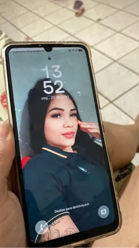 Vendo celular top zerado entrego