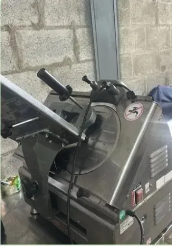 Vendo fatiadora automático grande 