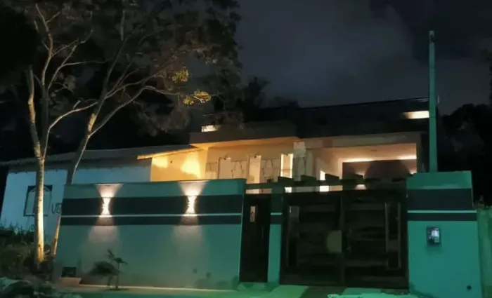 São Pedro da Aldeia - Alugo Lindíssima casa com piscina, Balneário lado Lagoa
