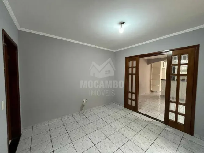 Casa de rua : / Residencial / Jardim Santa Filomena