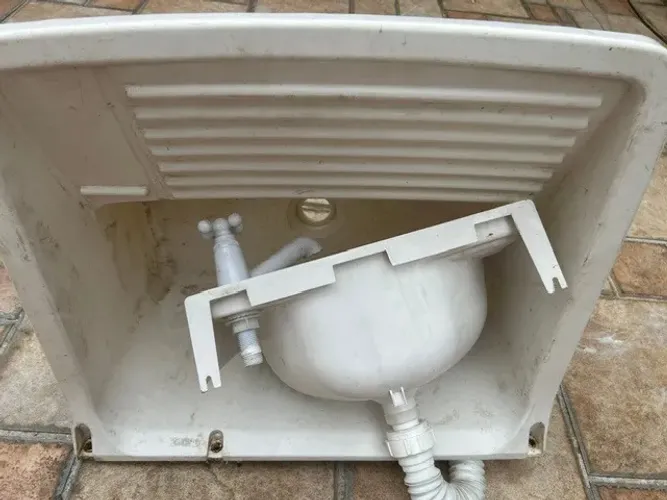 TANQUINHO PLASTICO MANUAL E LAVATÓRIO