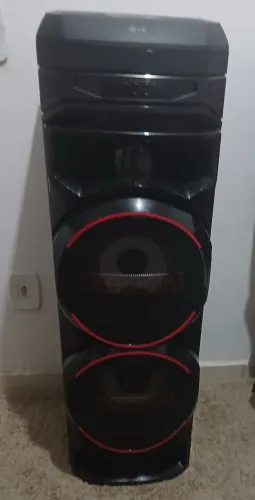 CAIXA DE SOM LG SEMI NOVA