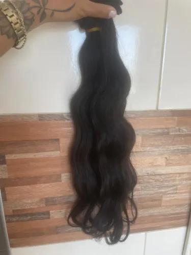 Cabelo humano vietnamita de 55 centímetros, 150 gramas, já na tela, pronto para uso.
