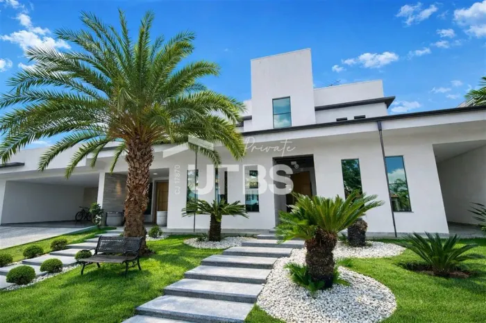 Sobrado à venda com 600m² e 4 Suítes no Jardins Florença