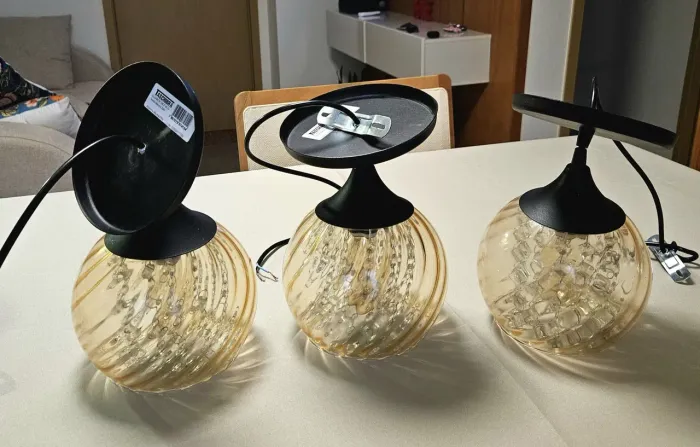 3 Pendentes Taschibra Elizabeth inclusas lâmpadas de filamento de Led quente