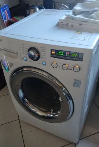 LAVA E SECA LG 13KG