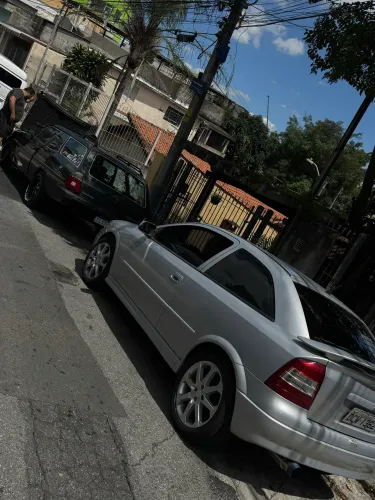 Chevrolet Astra 2.0/ CD/ GLS 2.0 MPFI 16V 3P 2001