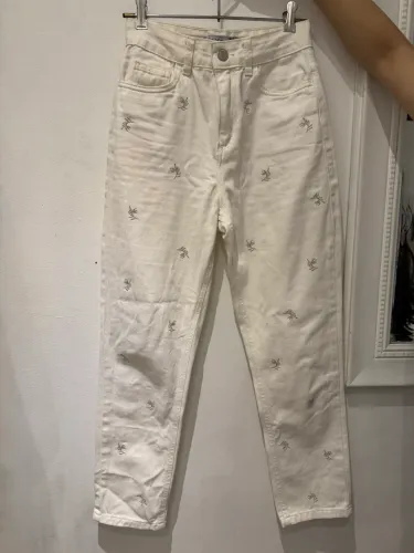 Calça C&A florida branca