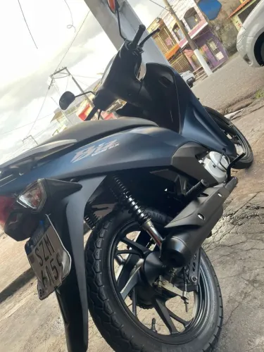 Olá quero vender essa biz bem conservada 