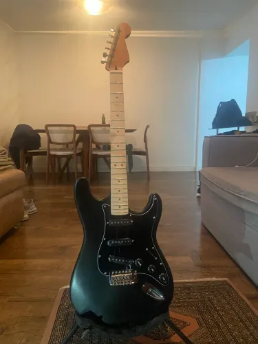 Guitarra Stratocaster Alnico V