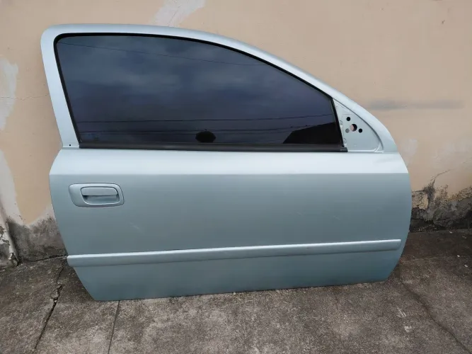 Porta Astra 2 portas 02/11 direita completa ESTE PRODUTO NÃO ESTÁ COM FRETE INCLUSO 