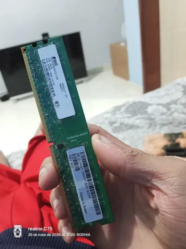 2 memórias DDR2 1gb cada