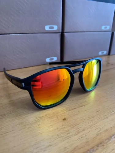 ÓCULOS DE SOL OAKLEY LATCH BETA LINHA PREMIUM