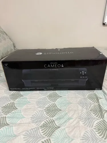 Cameo 4 Silhouette