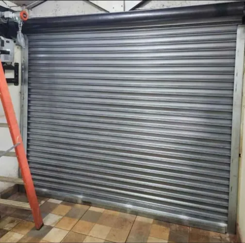 Portas automática e manuais