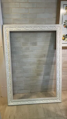 Moldura provençal branca grande