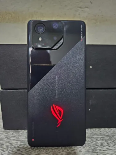 ROG PHONE 8 ( MÁQUINA)