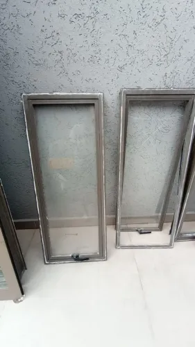 Esquadria de alumínio
