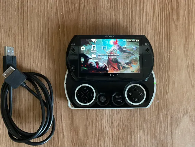 PSP Go Preto 16GB Destravado Usado (Envio OlxPay)