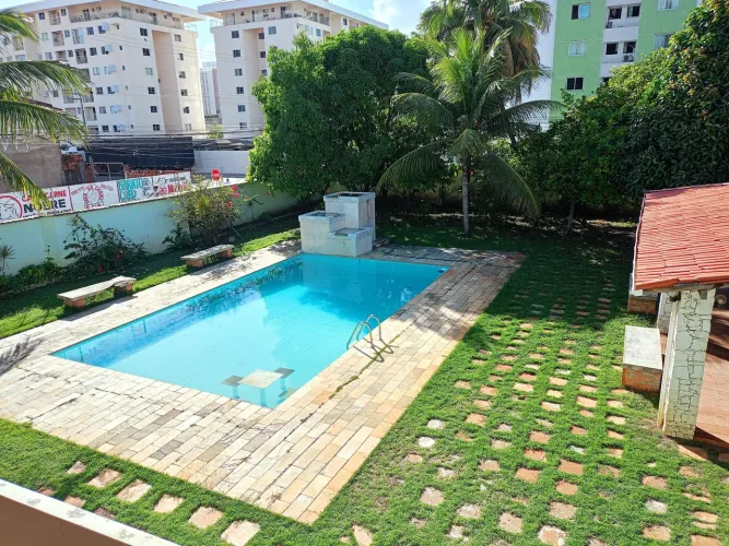 Terreno de esquina com Mancão muito bem localizada, oportunidade única, vale a pena !!!!!!