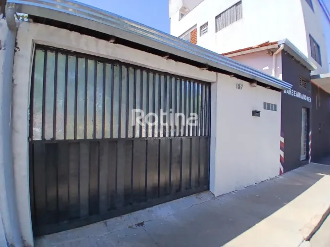 Casa para alugar, 3 quartos, Segismundo Pereira - Uberlândia/MG - Rotina Imobiliária
