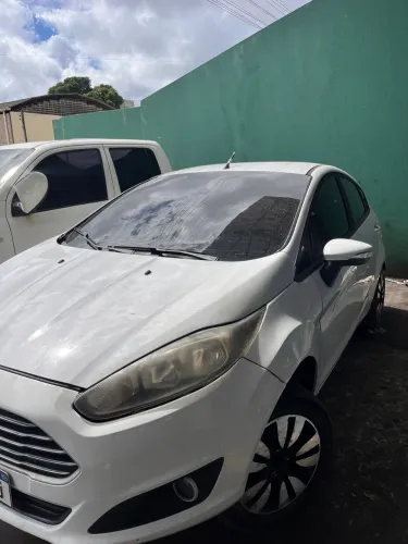 Ford Fiesta 1.6 16V Flex Aut. 5P 2016