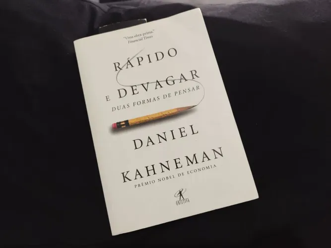 Livro Rápido e devagar: duas formas de pensar