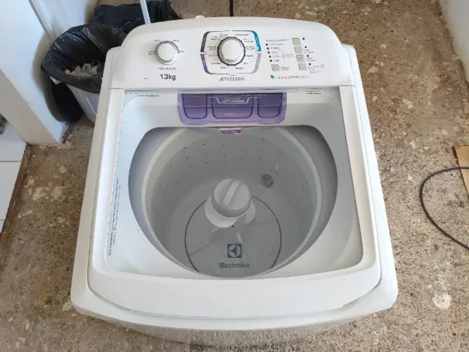 Lavadora Electrolux 13kg Modelo LAC13 - 220v (Cesto Branco)