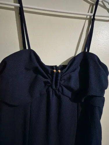 Vestido em crepe novo