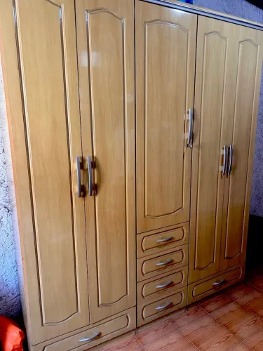 Guarda roupa de casal de madeira