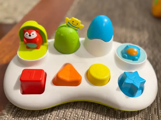 Skip Hop Pop-Up Zoo, brinquedo importado