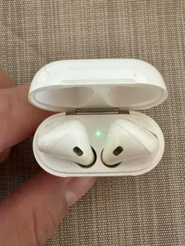 AirPods 