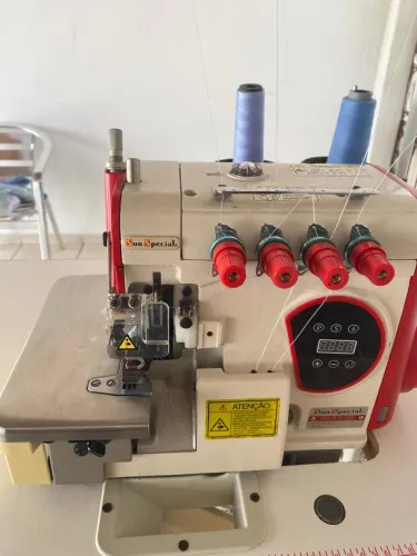 Máquina de costura Overloque Industrial Sun Special 4 Fios