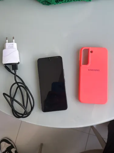 Samsung Galaxy S22 - Semi novo, sem nenhum defeito ou arranhão