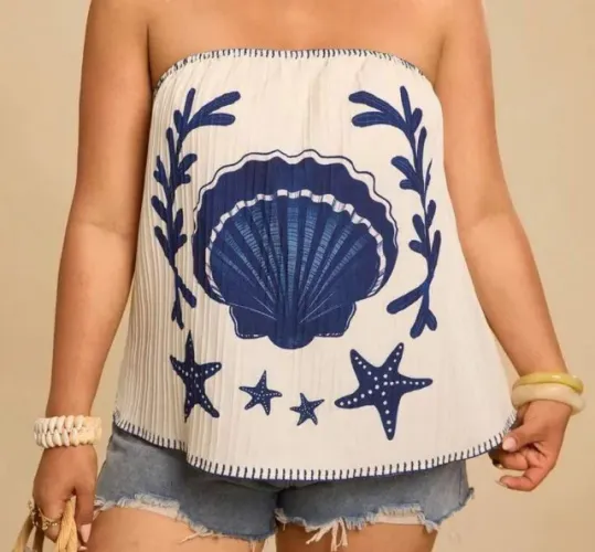Top com Estampas de Conchas e Estrelas do Mar