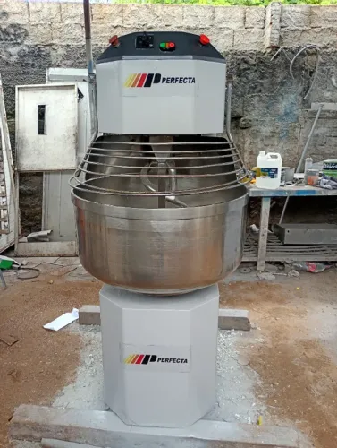 Masseira aspiral 70 kilos de massa pronta 50 kilos de farinha Perfecta 