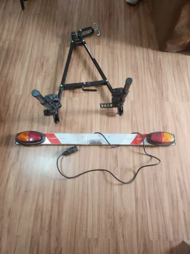 Transbike de engate + régua sinalizadora em Led