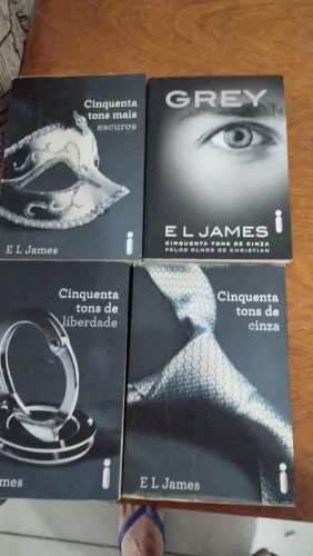 Coleção de livros 50 tons de cinza !