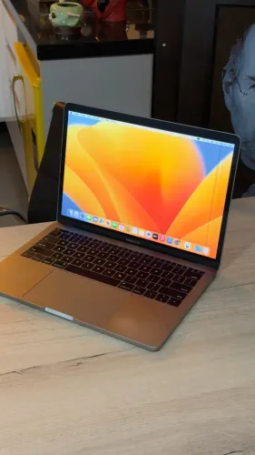 MacBook Pro 2017 | 8GB Ram | Intel Core i5 | 128GB SSD - LEIA O ANUNCIO! Loja física! 12x