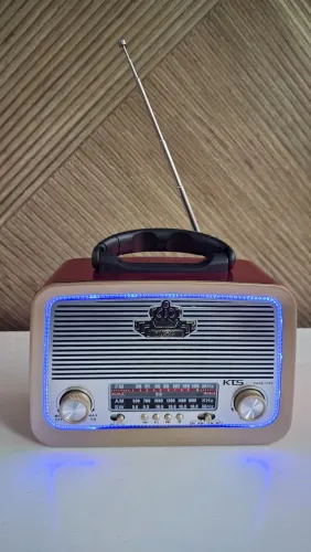 Rádio Retrô KTS PGXB-3189 - Estilo Clássico com Tecnologia Moderna