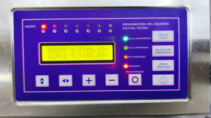 Envasadora dogital de líquidos Cetro