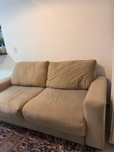 Sofá não retrátil