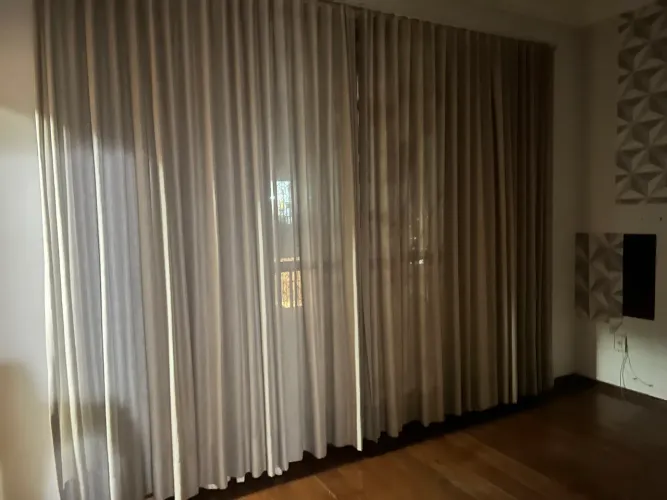 Cortinas em linho seminovas