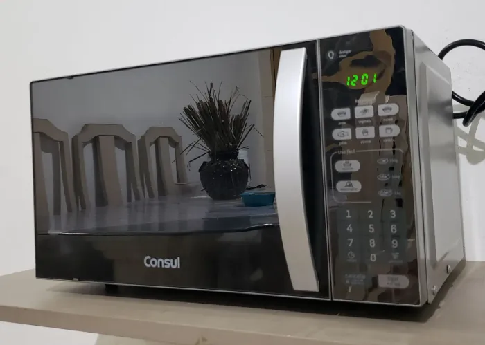 Microondas Espelhado Consul 20L CONSERVADO!