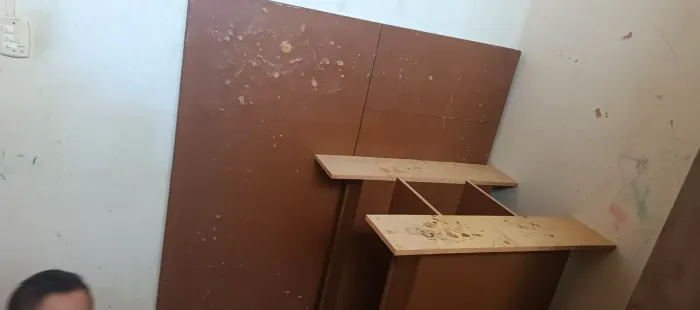 Mesa sem cadeira
