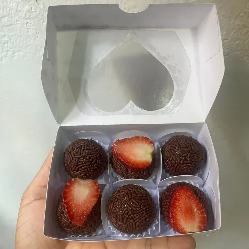 Caixa de brigadeiro presenteavel